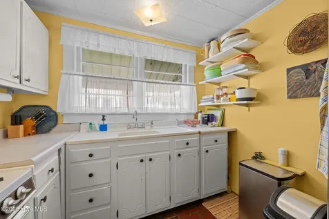 506 Broad Street Oriental NC 28571