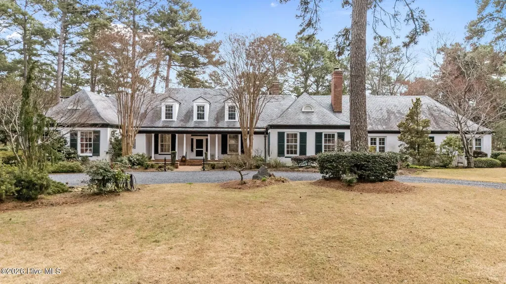 667 Yadkin Road Southern Pines NC 28387