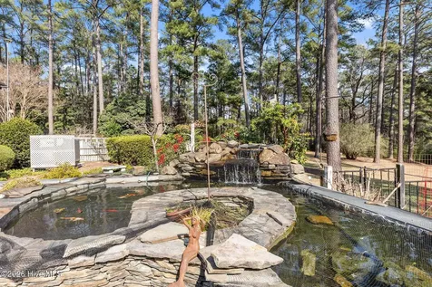 667 Yadkin Road Southern Pines NC 28387