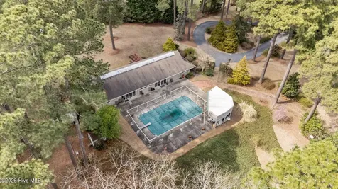 667 Yadkin Road Southern Pines NC 28387