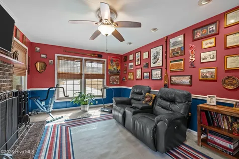 19 Arrowhead Drive Hubert NC 28539