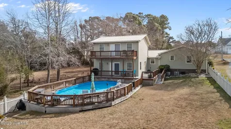 19 Arrowhead Drive Hubert NC 28539