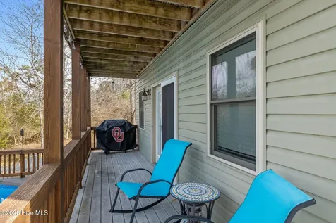 19 Arrowhead Drive Hubert NC 28539