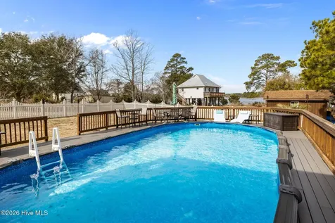 19 Arrowhead Drive Hubert NC 28539