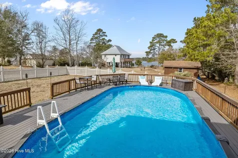19 Arrowhead Drive Hubert NC 28539