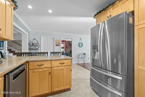 19 Arrowhead Drive Hubert NC 28539