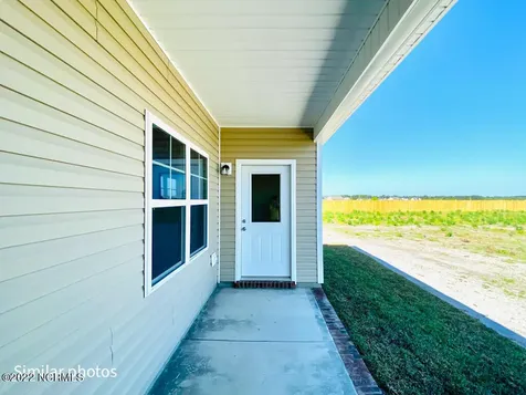 313 Cotton Hill Place Hubert NC 28539