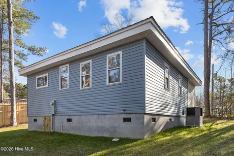 314 Pond View Court Hampstead NC 28443