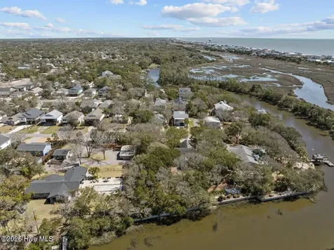 121 SW 13th Street Oak Island NC 28465