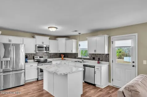 218 Purple Martin Drive Hubert NC 28539