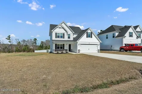 218 Purple Martin Drive Hubert NC 28539