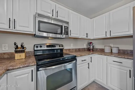 411 Tree Court Holly Ridge NC 28445