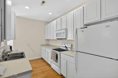 1655 Honeybee Lane Wilmington NC 28412