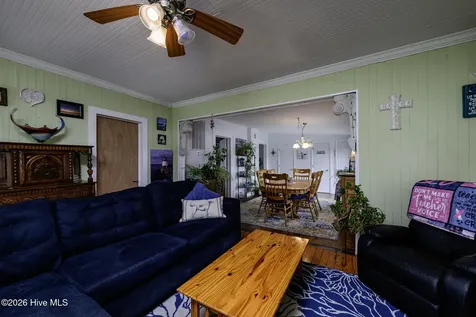 402 Hodges Street Oriental NC 28571