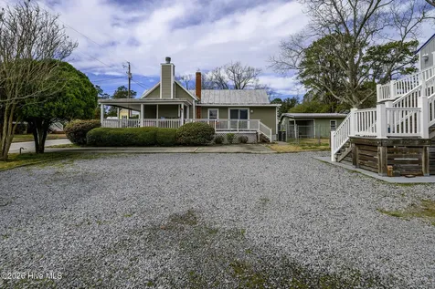 402 Hodges Street Oriental NC 28571