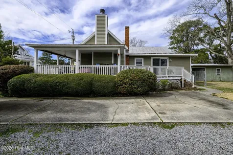 402 Hodges Street Oriental NC 28571