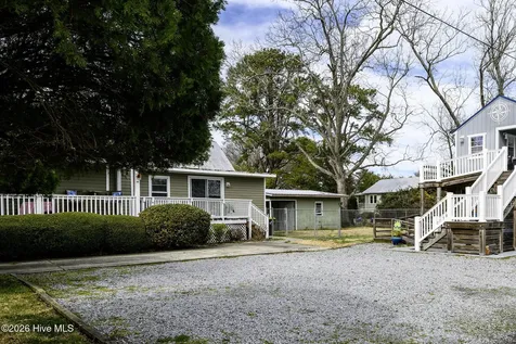 402 Hodges Street Oriental NC 28571