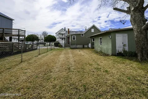 402 Hodges Street Oriental NC 28571