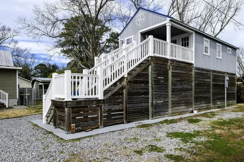 402 Hodges Street Oriental NC 28571
