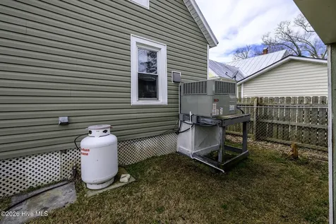 402 Hodges Street Oriental NC 28571