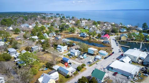 402 Hodges Street Oriental NC 28571