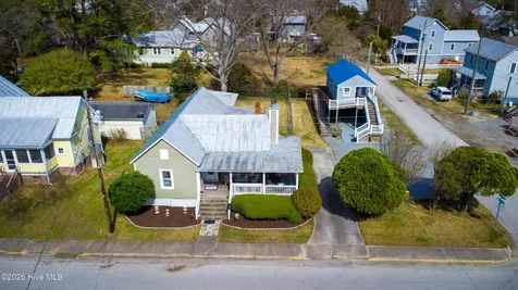 402 Hodges Street Oriental NC 28571