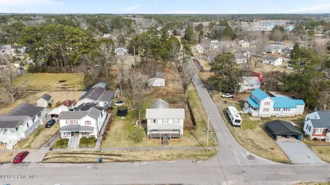 489 E Pungo Street Belhaven NC 27810
