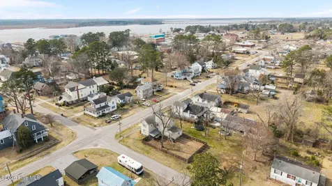 489 E Pungo Street Belhaven NC 27810