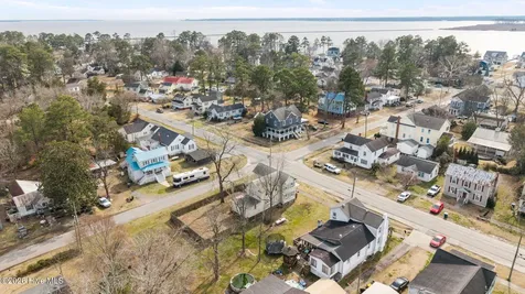 489 E Pungo Street Belhaven NC 27810