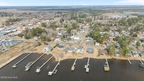 489 E Pungo Street Belhaven NC 27810
