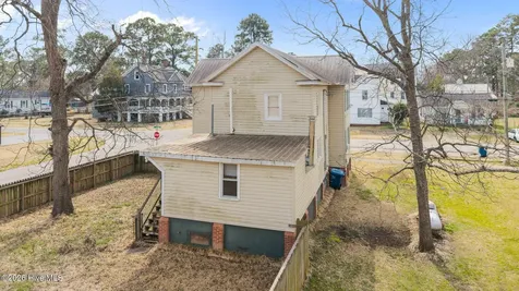 489 E Pungo Street Belhaven NC 27810