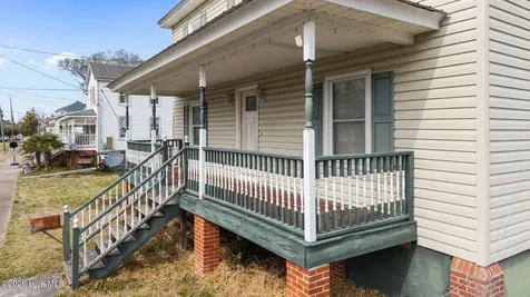 489 E Pungo Street Belhaven NC 27810