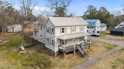 489 E Pungo Street Belhaven NC 27810
