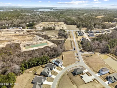 000 Queens Creek Road Hubert NC 28539