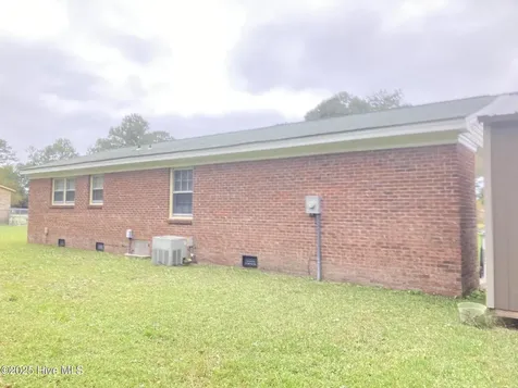 1418 Mockingbird Lane New Bern NC 28562