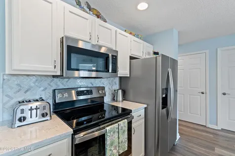 3350 Club Villas Drive Southport NC 28461