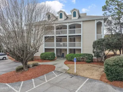 3350 Club Villas Drive Southport NC 28461