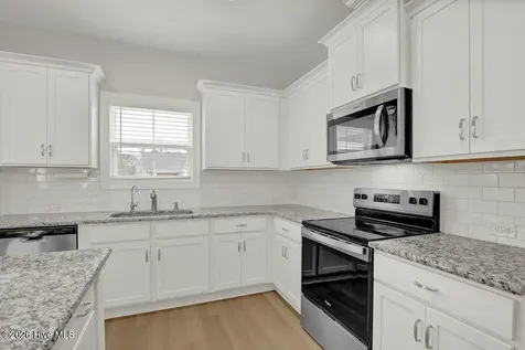230 E Maritt Street Hampstead NC 28443
