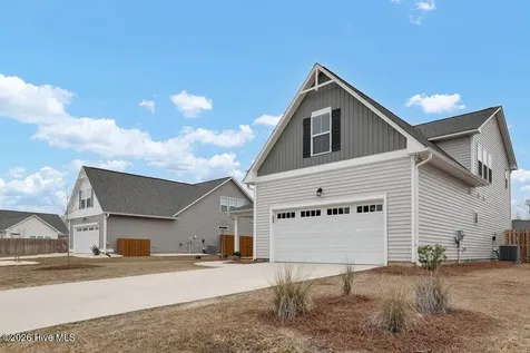 230 E Maritt Street Hampstead NC 28443