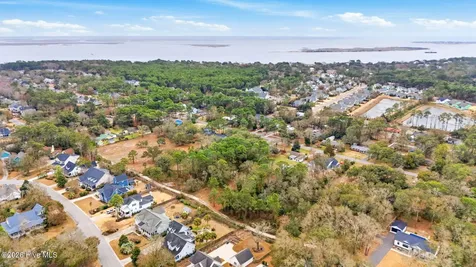 109 Yaupon Dr Exd Southport NC 28461