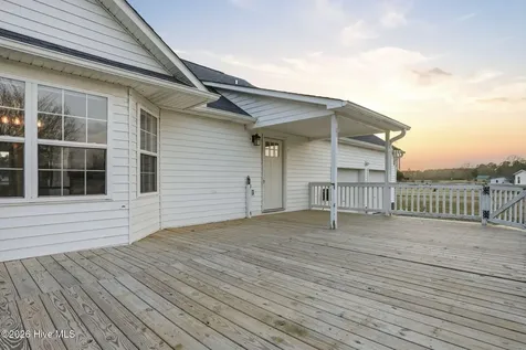 22 Old Mill Road Willard NC 28478