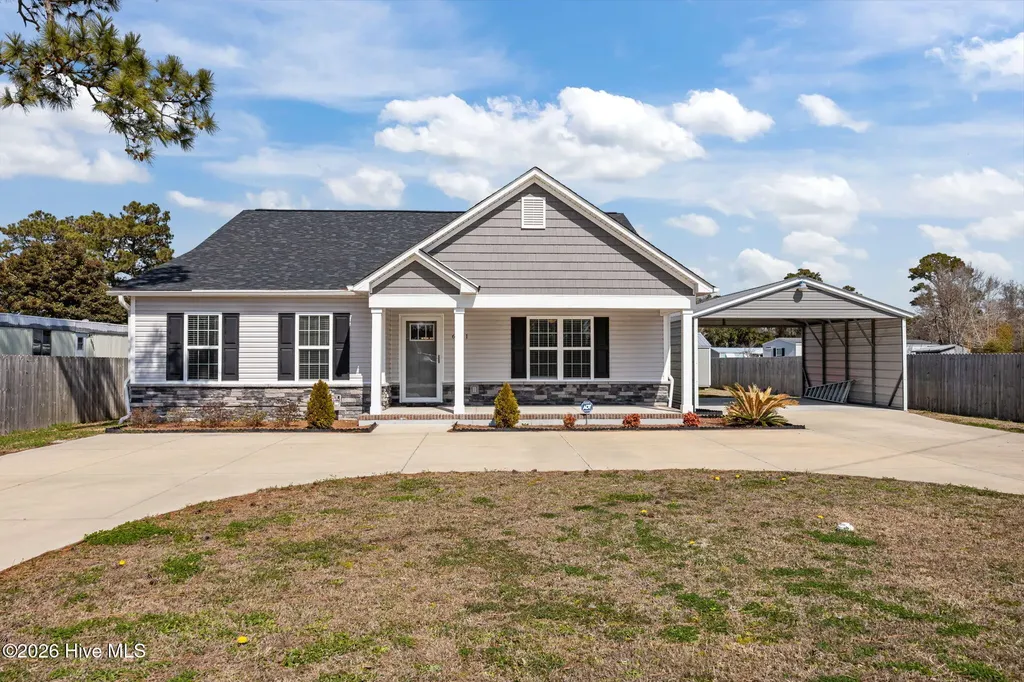 621 West Beaufort Road Beaufort NC 28516