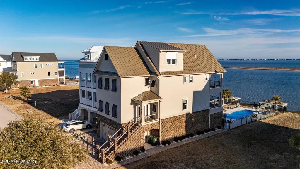 227 Back Street Newport NC 28570
