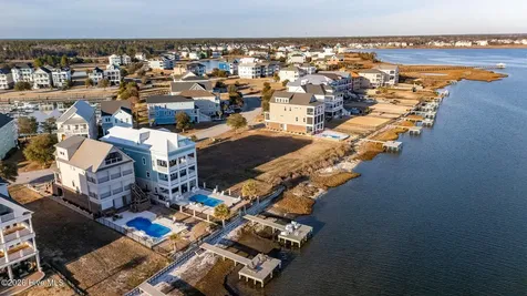 227 Back Street Newport NC 28570