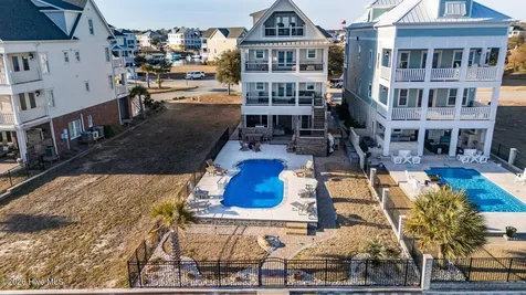 227 Back Street Newport NC 28570