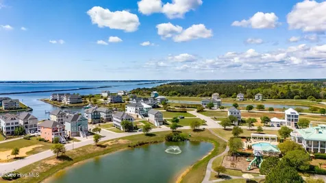227 Back Street Newport NC 28570