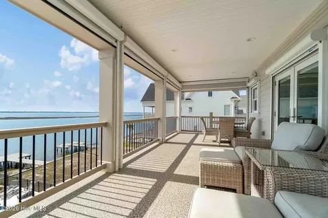 227 Back Street Newport NC 28570