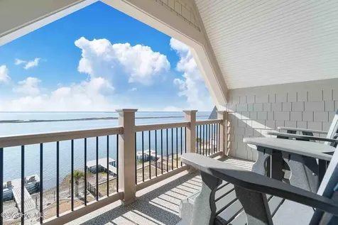 227 Back Street Newport NC 28570