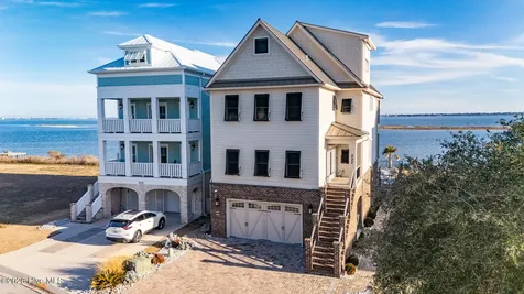 227 Back Street Newport NC 28570