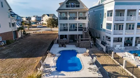 227 Back Street Newport NC 28570